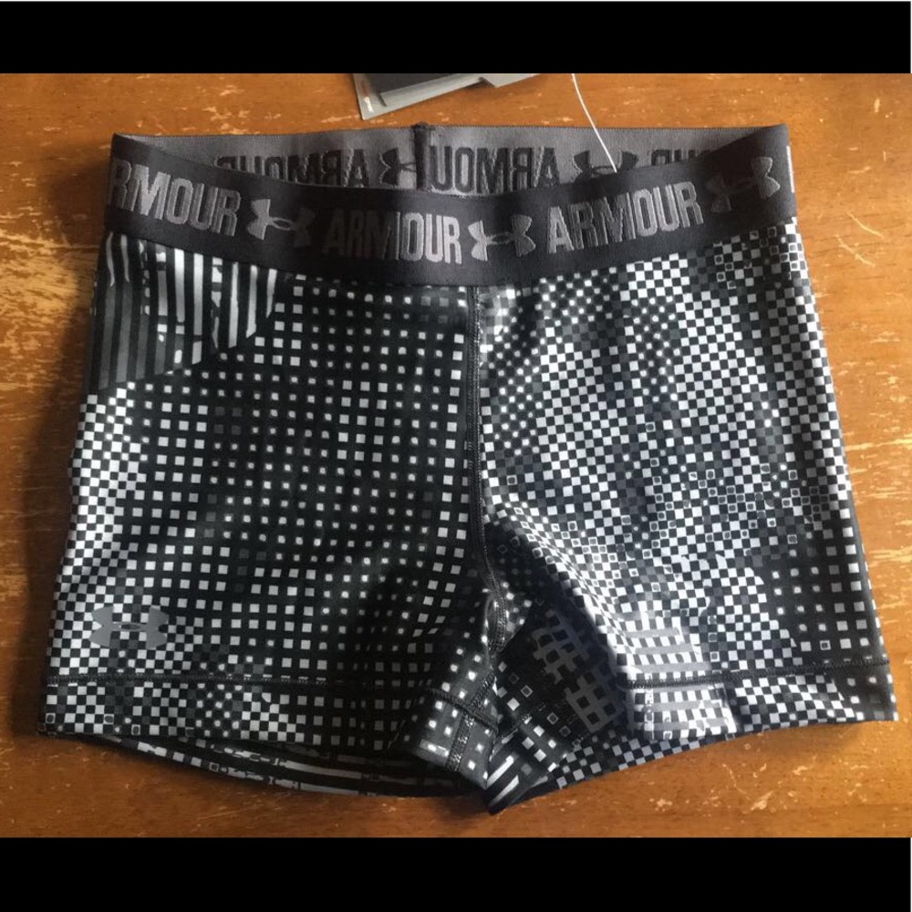 NWOT under amour compression shorts